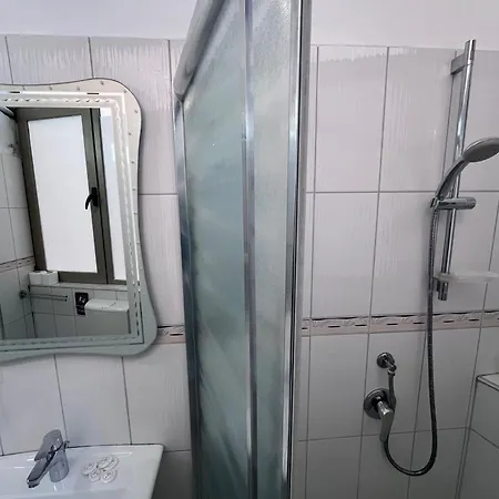 Hotel Bobi 3*