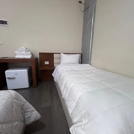 Bobi 3* Shkoder