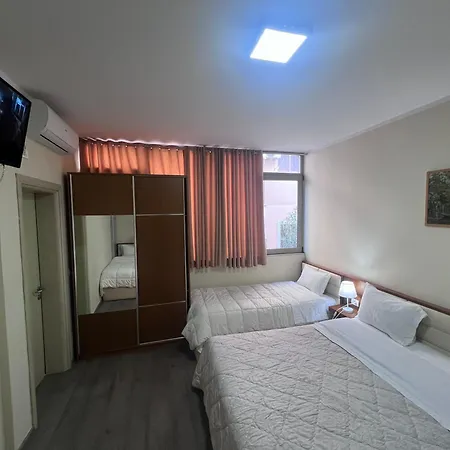 Bobi 3* Shkoder