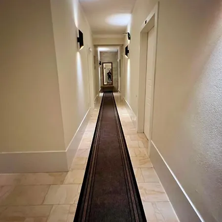 Hotel Bobi 3*